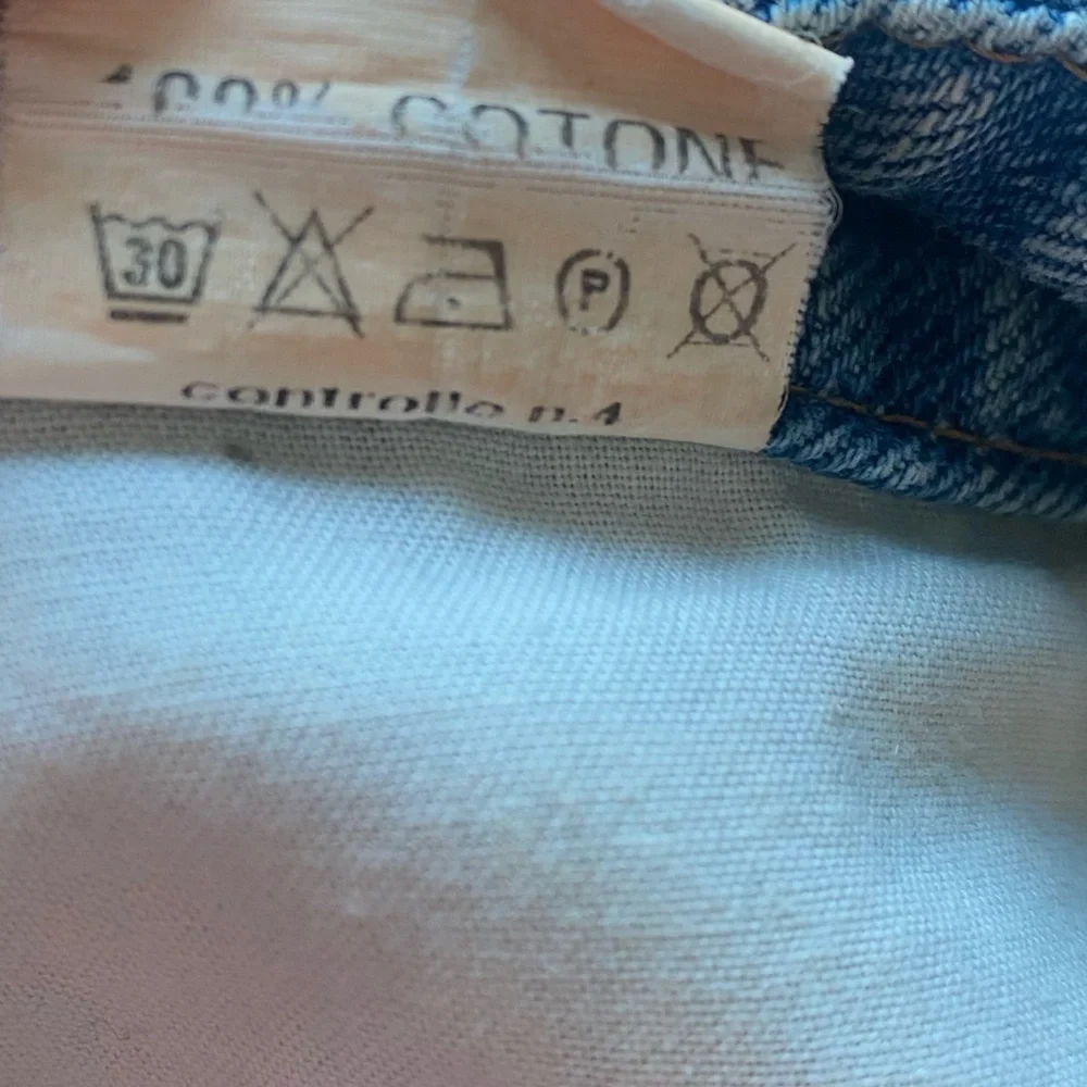 Melville shorts exposed button‎ fly distressed
